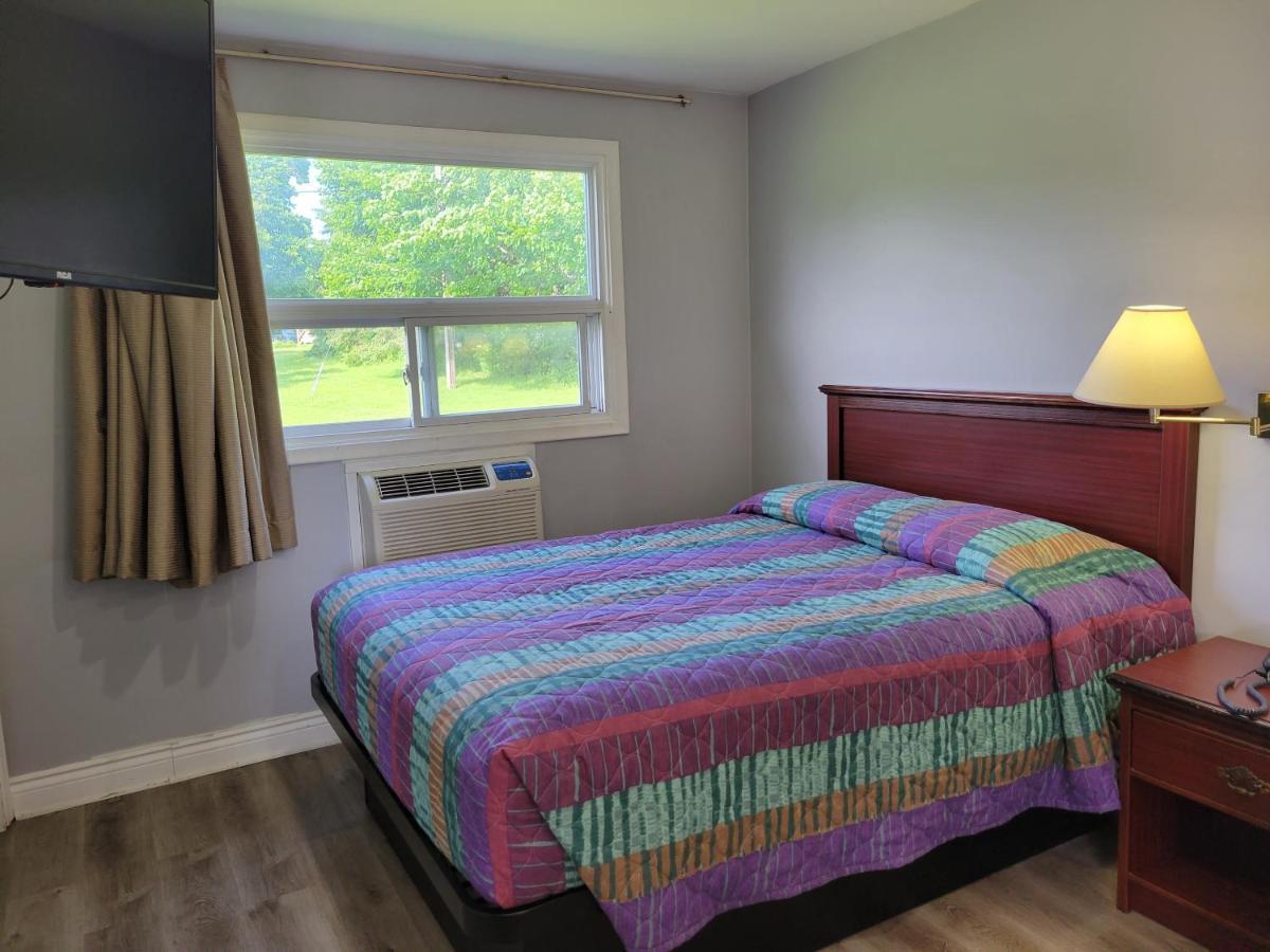 Knights Inn Cobourg Dış mekan fotoğraf