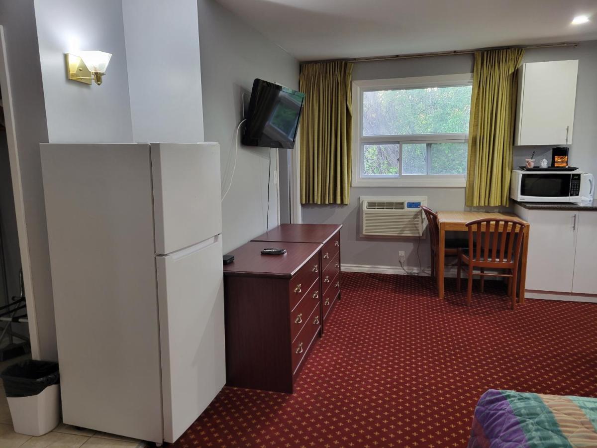 Knights Inn Cobourg Dış mekan fotoğraf