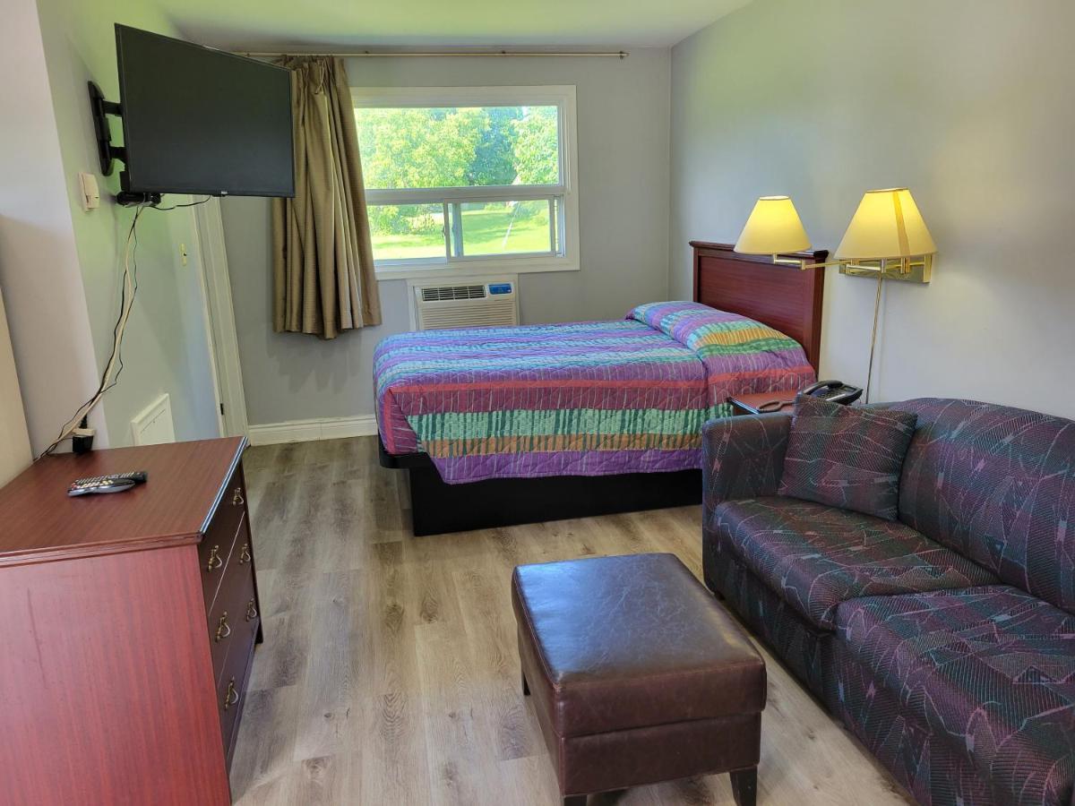 Knights Inn Cobourg Dış mekan fotoğraf