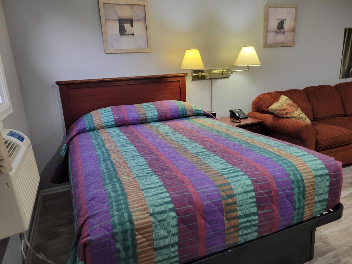 Knights Inn Cobourg Dış mekan fotoğraf