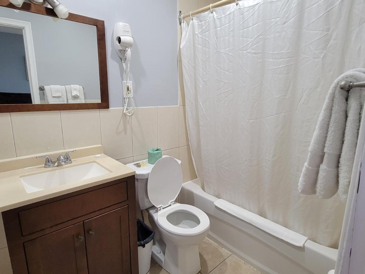 Knights Inn Cobourg Dış mekan fotoğraf