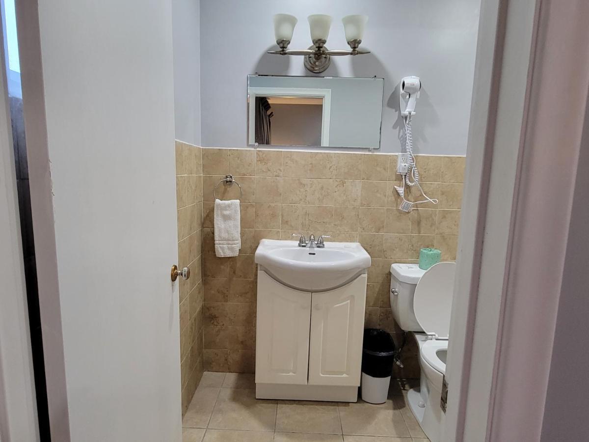 Knights Inn Cobourg Dış mekan fotoğraf