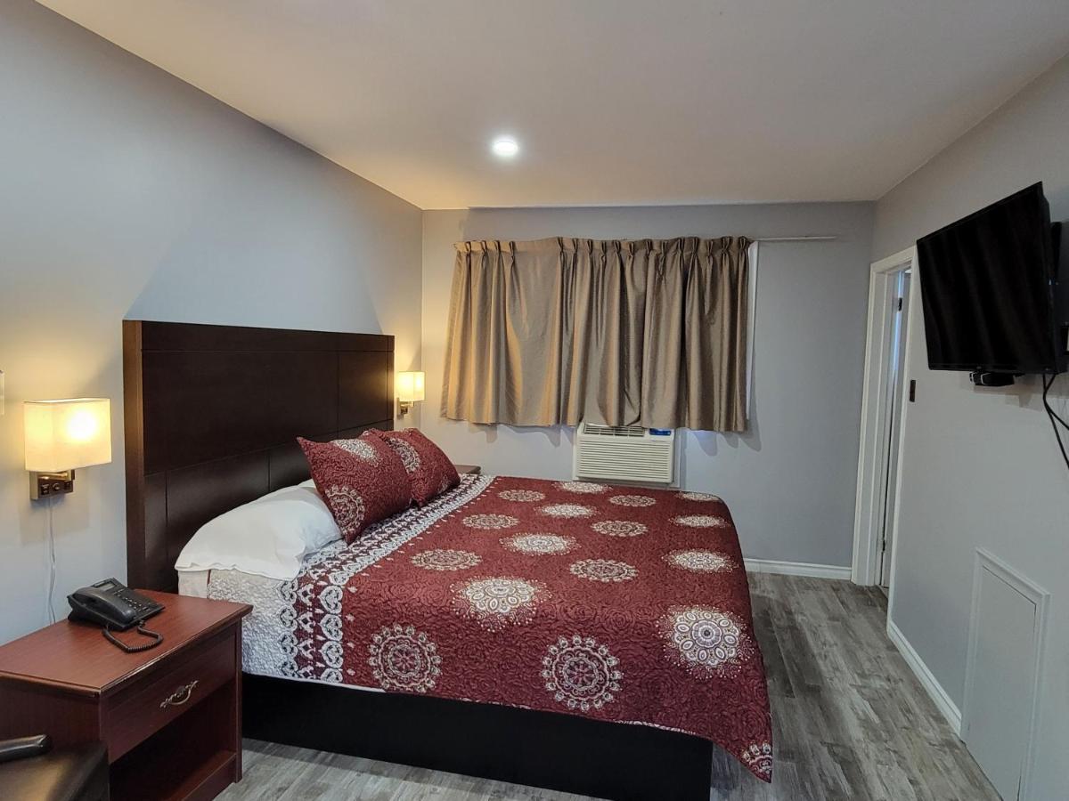Knights Inn Cobourg Dış mekan fotoğraf