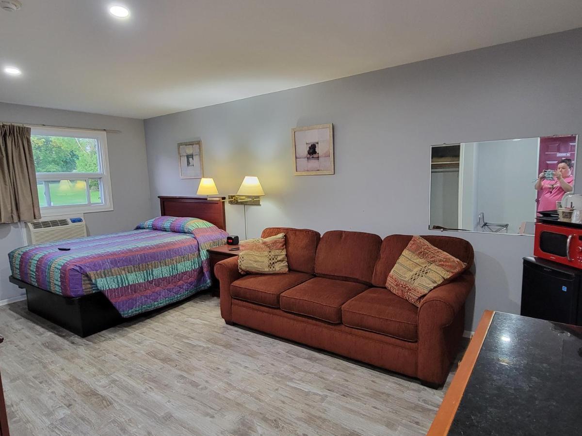 Knights Inn Cobourg Dış mekan fotoğraf