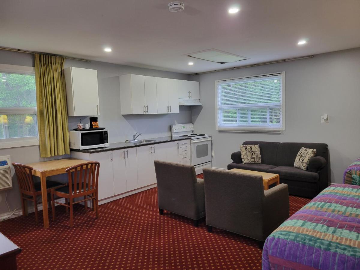Knights Inn Cobourg Dış mekan fotoğraf
