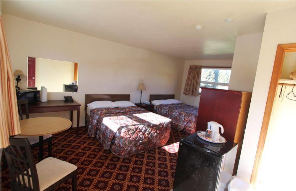 Knights Inn Cobourg Dış mekan fotoğraf